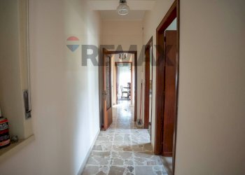 Hall / corridoio - Three-room apartment Via R. Livatino
 
7, Aci Sant'Antonio - photo 15