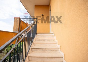 Scale - Three-room apartment Via R. Livatino
 
7, Aci Sant'Antonio - photo 27