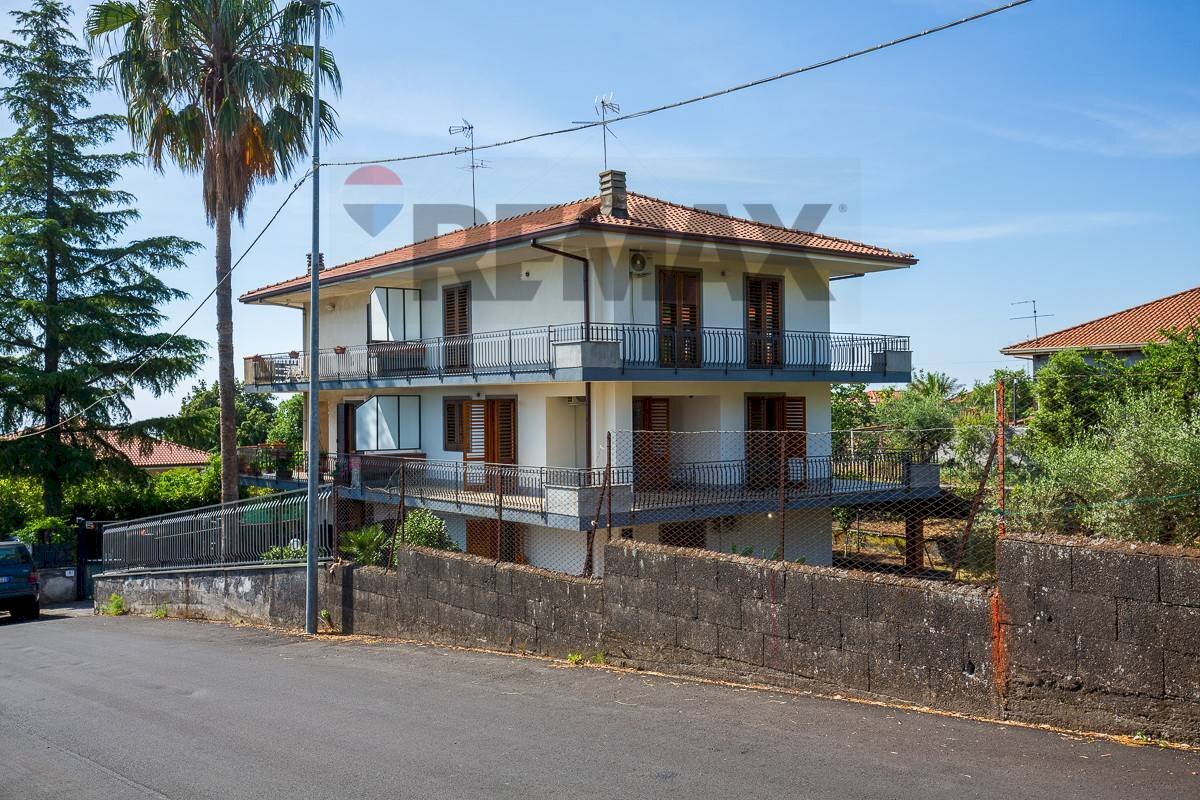 Casa all\'aperto - Casa semi indipendente Via Chiesa Antica
6/A, Zafferana Etnea - foto 2