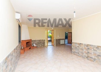 Soggiorno - Casa semi indipendente Via Chiesa Antica
 
6/A, Zafferana Etnea - foto 30