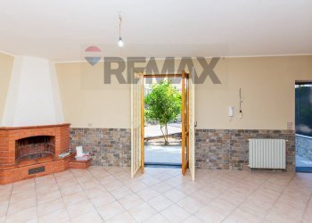 Soggiorno - Casa semi indipendente Via Chiesa Antica
 
6/A, Zafferana Etnea - foto 31