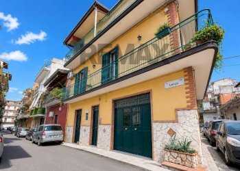 Edificio all\'aperto - Casa indipendente Via Lecco
41, Paterno - foto 3