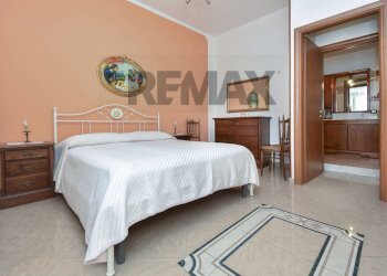 Camera / camera da letto - Casa indipendente Via Lecco
41, Paterno - foto 22