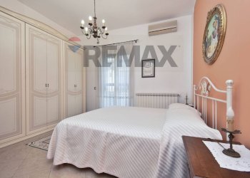 Camera / camera da letto - Casa indipendente Via Lecco
41, Paterno - foto 24