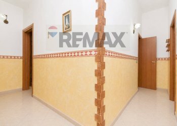 Hall / corridoio - Casa indipendente Via Lecco
41, Paterno - foto 30