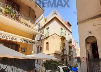 Edificio all\'aperto - Trilocale Via Giardinazzo
 
1, Taormina - foto 2