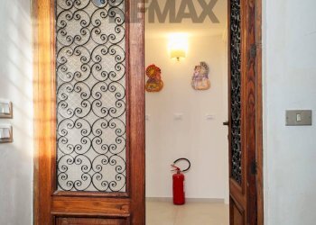 Hall / corridoio - Trilocale Via Giardinazzo
 
1, Taormina - foto 4