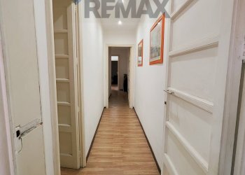 Hall / corridoio - Two-room apartment Via Emanuele Bellia
 
161, Paterno - photo 19