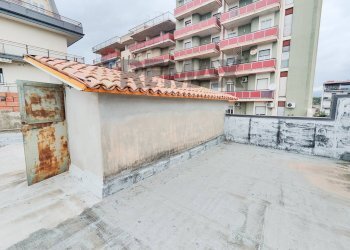 Terrazza - Two-room apartment Via Emanuele Bellia
 
161, Paterno - photo 40