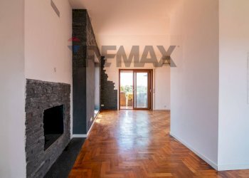Hall / corridoio - Apartment via Aci Castello
 
91, Aci Castello - photo 25
