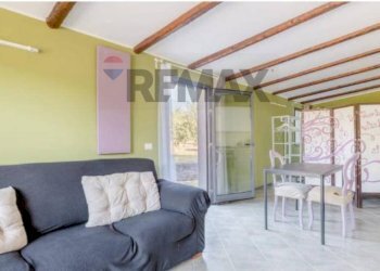 Sala da pranzo - Semi-detached house via Sciarelle
 
2, Piedimonte Etneo - photo 11