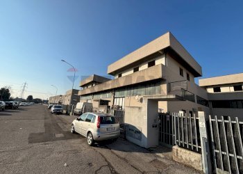 Edificio all\'aperto - Capannone via Napoli
8, Bussero - foto 4