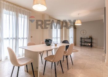 Sala da pranzo - Appartamento Via Zanardelli
 
168, Viareggio - foto 12