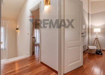 Hall / corridoio - Appartamento Via Zanardelli
 
168, Viareggio - foto 25