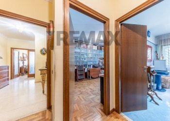 Hall / corridoio - Three-room apartment Via Ugo Inchiostri
113, Roma - photo 21