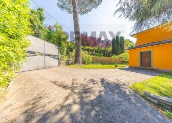 Giardino - Villa Via Dei Laghi
 
83, Marino - photo 3