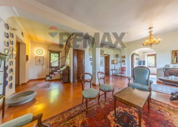 Soggiorno - Villa Via Dei Laghi
 
83, Marino - photo 6