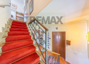 Scale - Villa Via Dei Laghi
 
83, Marino - photo 19