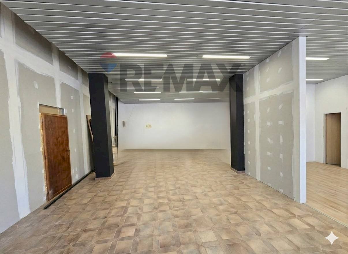 Hall / corridoio - Shop Castelfranco Piandiscò - photo 3