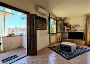Soggiorno - Villa a Schiera VIA CERRETANA
32, Cerreto Guidi - foto 3