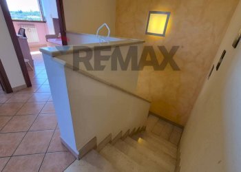 Scale - Villa a Schiera VIA CERRETANA
32, Cerreto Guidi - foto 12