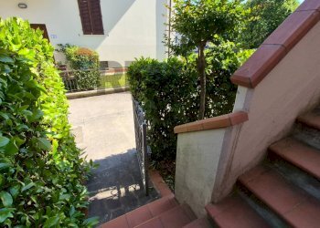 Scale - Villa a Schiera VIA CERRETANA
32, Cerreto Guidi - foto 40