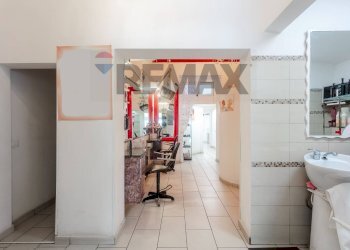 AREA ATTESA / LAVAGGIO - Commercial Activity Firenze - photo 5