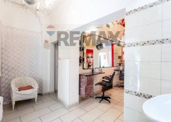 AREA ATTESA / LAVAGGIO - Commercial Activity Firenze - photo 6