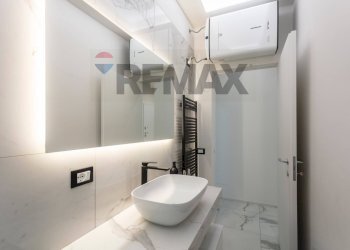 Bagno - Three-room apartment Via Quintino Sella
 
23, Firenze - photo 17