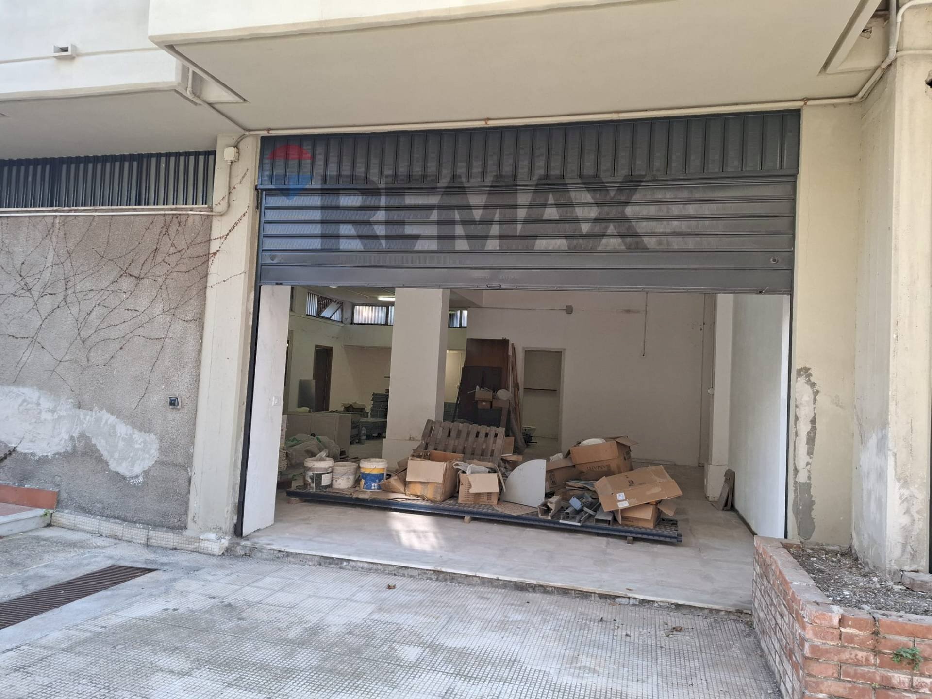 Foto 1 - Commercial Premises Via Antonio Gramsci
 
4-4A, Aci Castello - floor plans 1