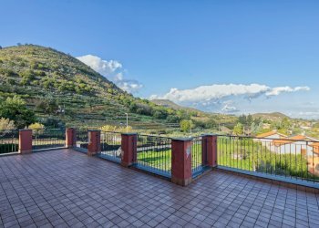 Terrazza - Villa via Cava
 
39, Viagrande - foto 3