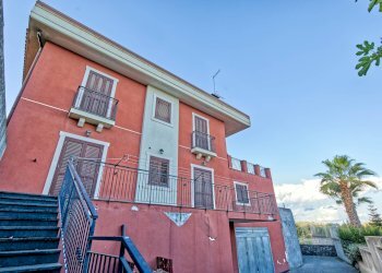 Edificio all\'aperto - Villa via Cava
 
39, Viagrande - foto 34