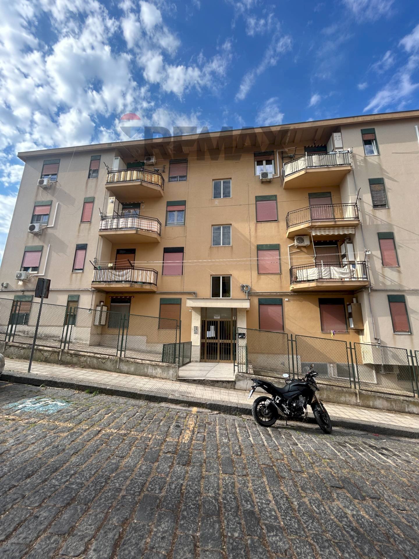 Edificio all\'aperto - Appartamento Madonna Di Fatima
 
33, Caltanissetta - foto 1
