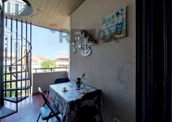 Balcone - Trilocale via immacolata
 
126, Mascali - foto 19