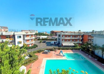 Piscina - Trilocale via immacolata
 
126, Mascali - foto 46