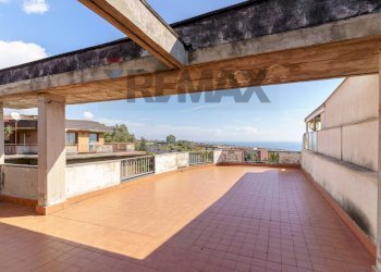 Terrazza - Trilocale via Matteo Ricci
 
19/A, Catania - foto 1