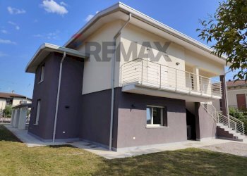 Casa all\'aperto - Trilocale BEATO ANGELO MACRINI
 
68, Ceresara - foto 33