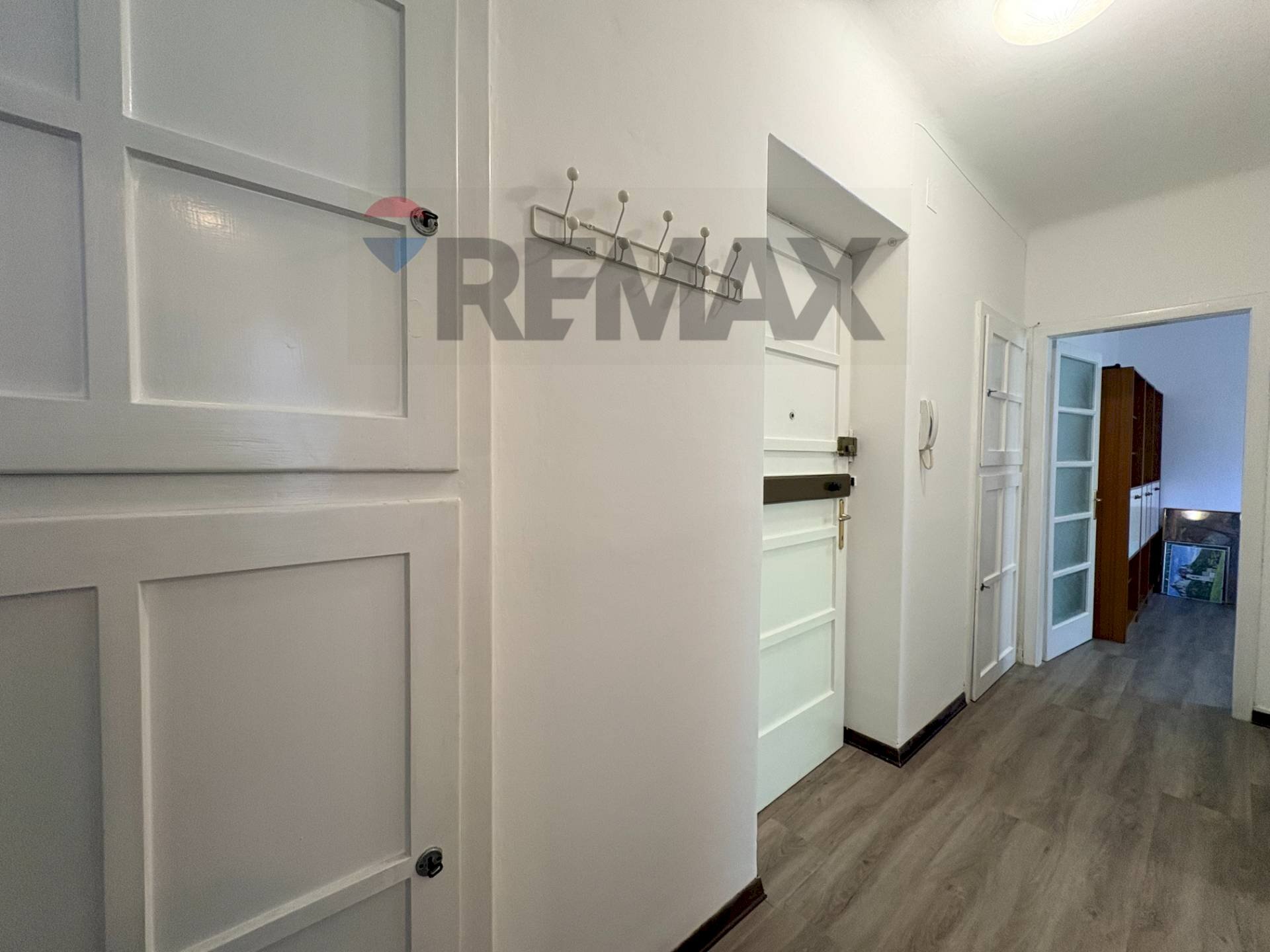 Hall / corridoio - Three-room apartment VIA UMAGO
4, Trieste - photo 2