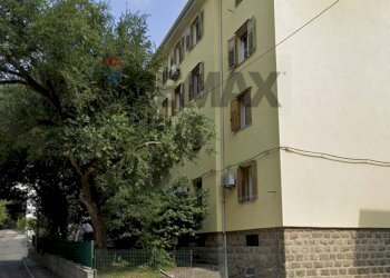 Edificio all\'aperto - Trilocale VIA UMAGO
4, Trieste - foto 1