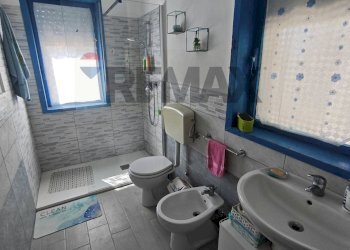 Bagno - Villa Via Lago Ampollino
 
13, Siracusa - foto 11