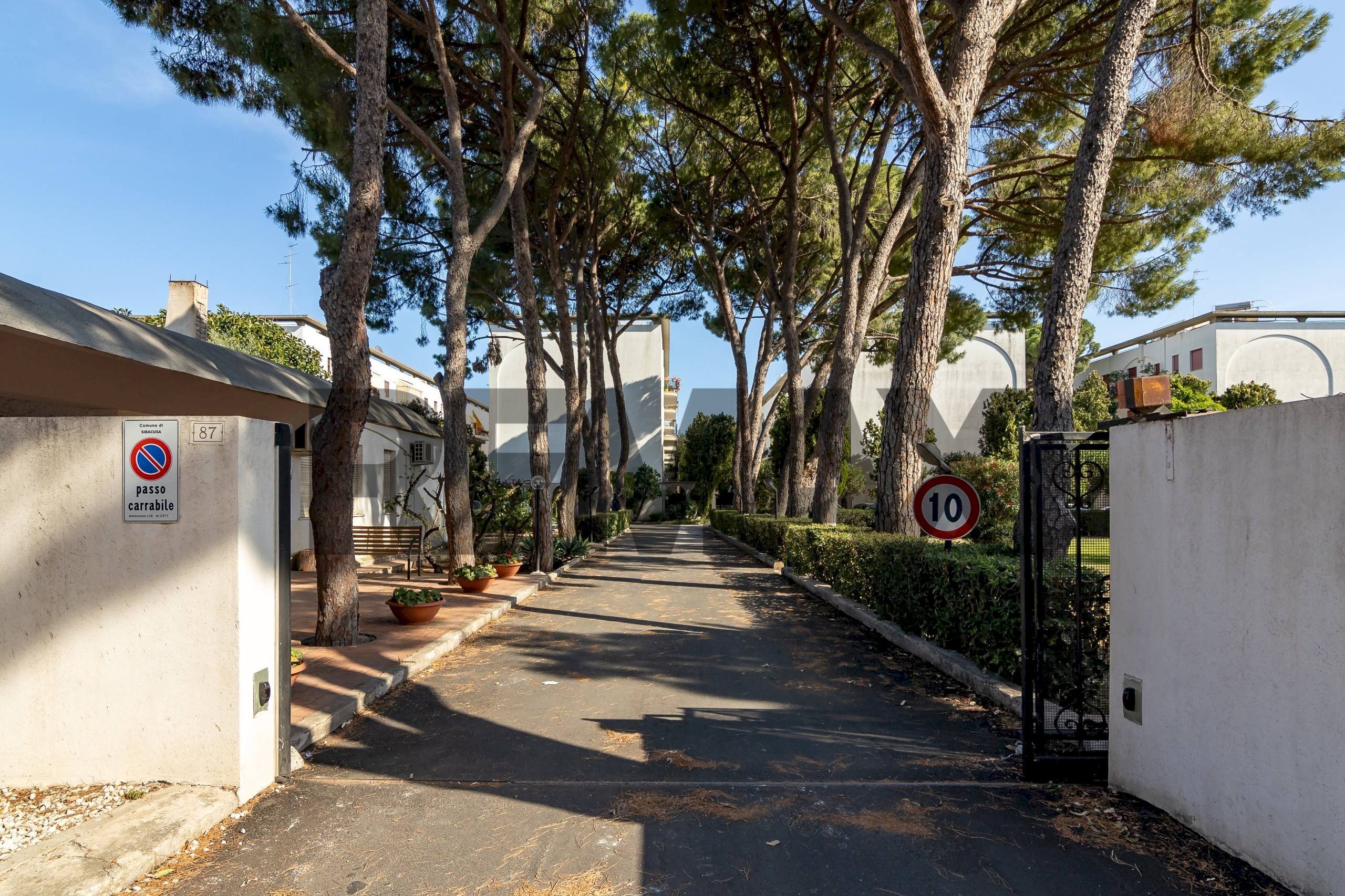 Edificio all\'aperto - Apartment Viale Teracati
 
87, Siracusa - photo 1