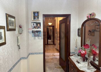 Hall / corridoio - Quadrilocale Viale dei comuni
 
131, Siracusa - foto 4