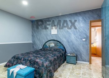 Camera / camera da letto - Villa san benedetto da Norcia
 
9, Siracusa - foto 12