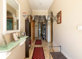 Hall / corridoio - Villa san benedetto da Norcia
 
9, Siracusa - foto 19