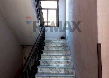 Scale - Four-room apartment via della Libertà
888, Villaricca - photo 5