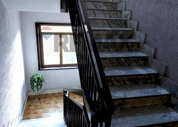 Scale - Four-room apartment via della Libertà
888, Villaricca - photo 6