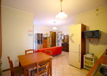Sala da pranzo - Trilocale Via Morengo
 
84, Pagazzano - foto 7