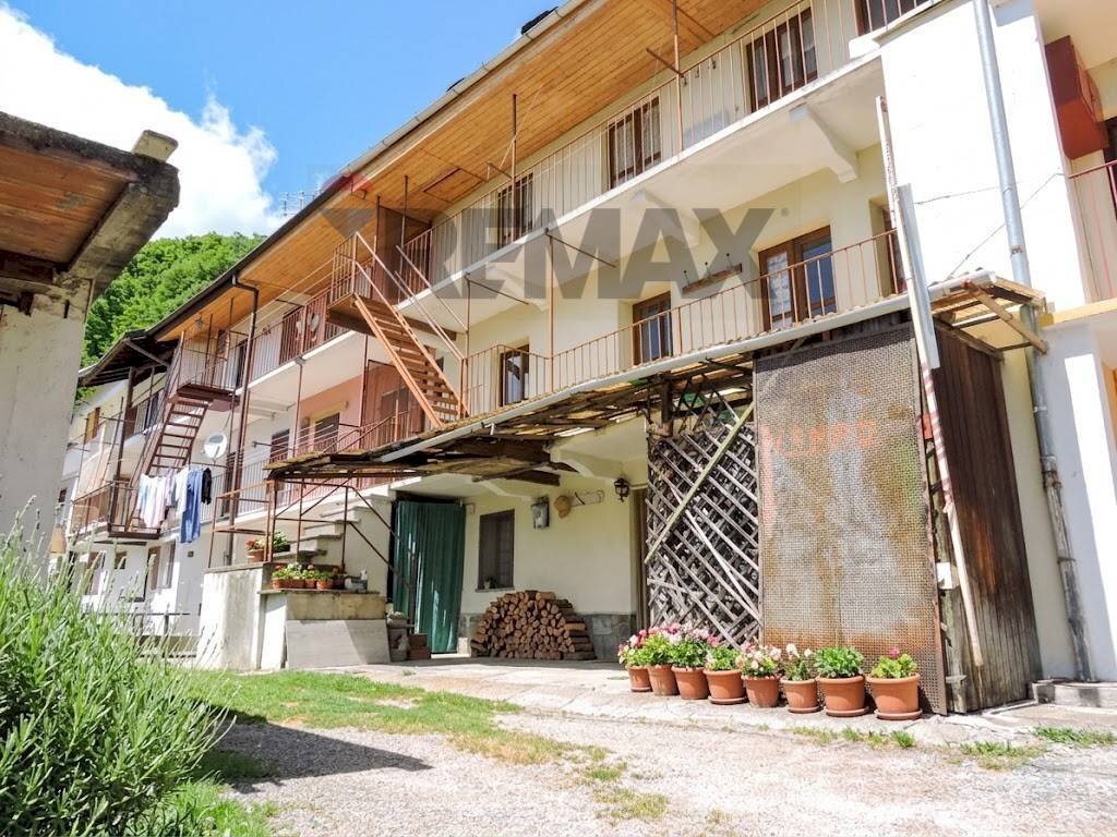 Edificio all\'aperto - Casa semi indipendente Giaveno - foto 1