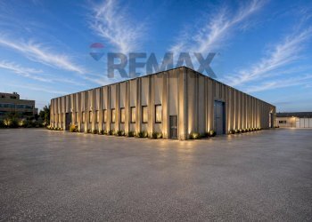 Edificio all\'aperto - Capannone Senigallia - foto 35