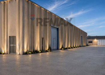 Edificio all\'aperto - Capannone Senigallia - foto 37